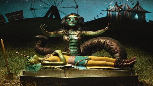 Laura Plansker's Diabolical Dioramas
        •